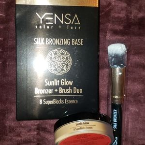 Yensa Silk Bronzing Base with Brush